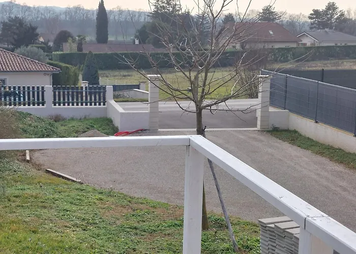 Des Reguinelles بيت للعطل *